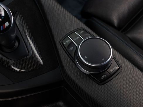 Used 2017 BMW M2 image 38