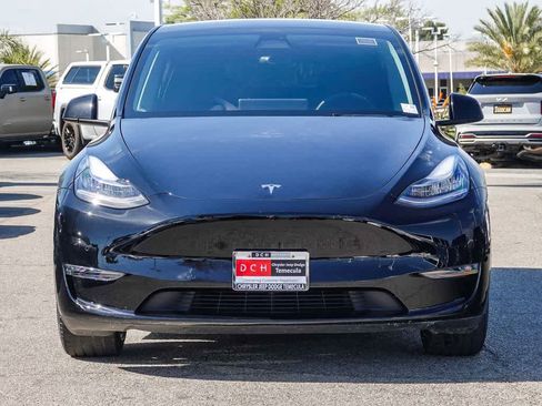 Used 2022 Tesla Model Y Long Range image 2