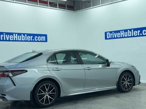 Used 2024 Toyota Camry SE image 9