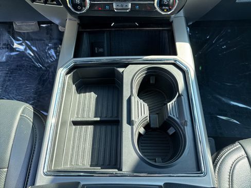 Used 2022 Ford F250 Lariat w/ Lariat Ultimate Package AWD/4WD image 29