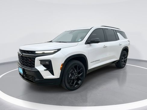 Used 2025 Chevrolet Traverse RS image 1