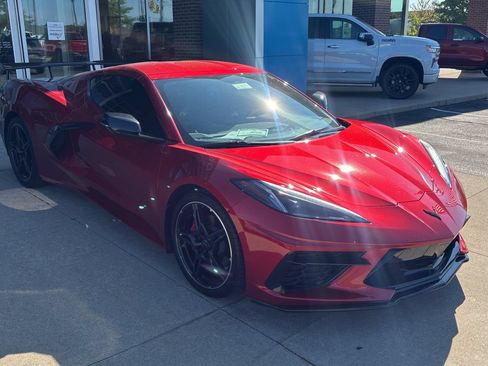 Used 2021 Chevrolet Corvette Stingray Coupe w/ Battery Protection Package RWD image 2