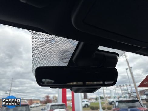 Certified 2024 Nissan Titan SV w/ SV Convenience Package image 40