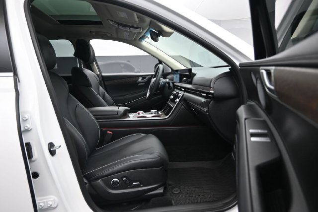 Used 2025 Genesis GV80 2.5T Prestige AWD/4WD image 23
