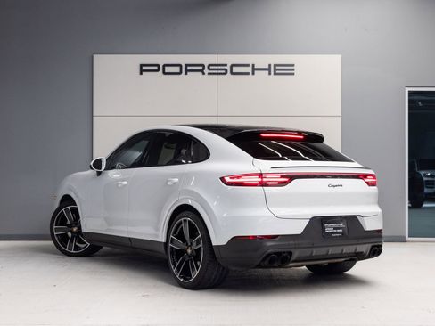 Certified 2023 Porsche Cayenne Platinum Edition AWD/4WD image 3