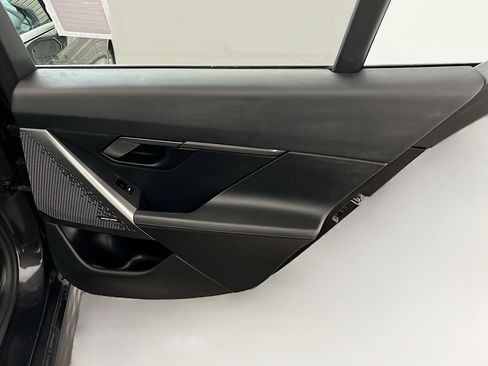 Used 2024 BMW 530i xDrive image 33