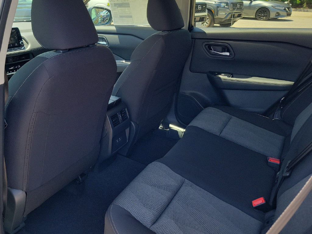 New 2026 Nissan Rogue SV FWD image 12