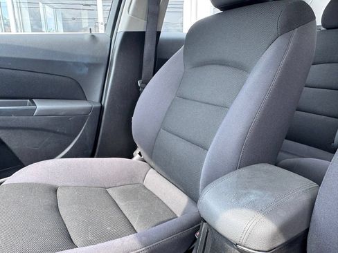 Used 2014 Chevrolet Cruze LT FWD image 21