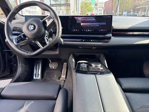 Certified 2024 BMW 530i xDrive w/ M Sport Package AWD/4WD image 7