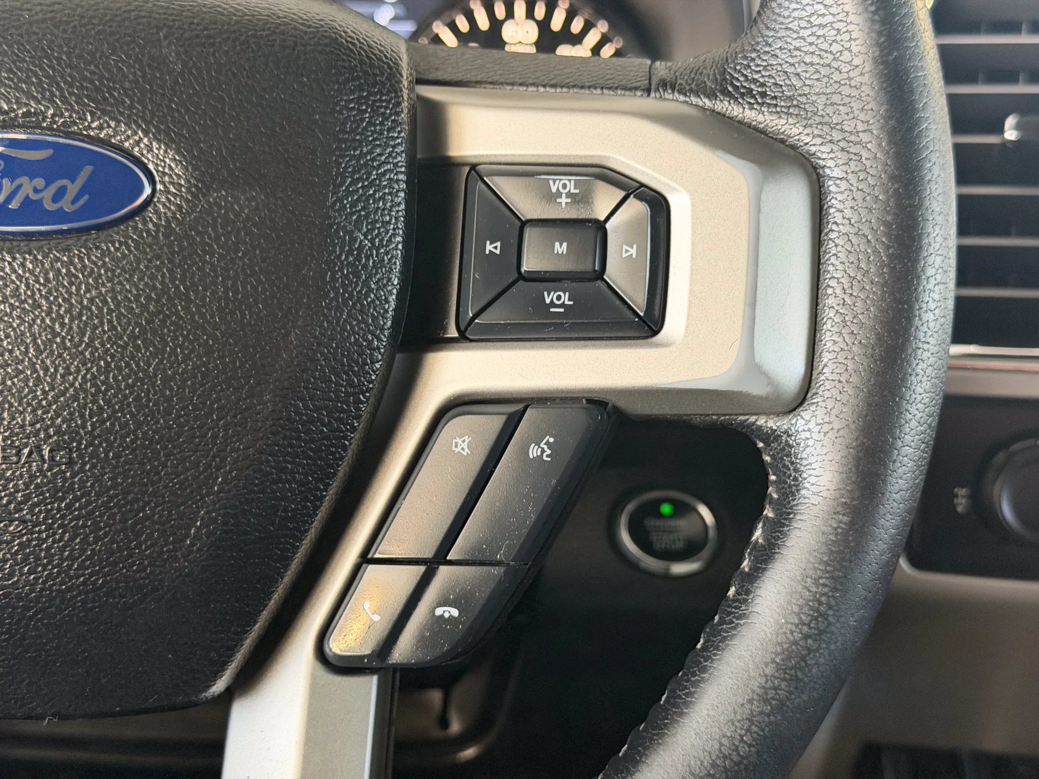 Used 2015 Ford F150 Lariat AWD/4WD image 37
