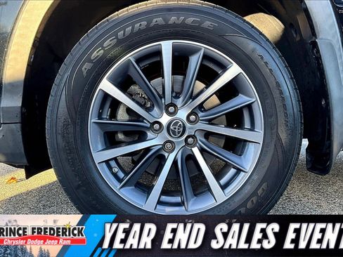 Used 2017 Toyota Highlander XLE image 9