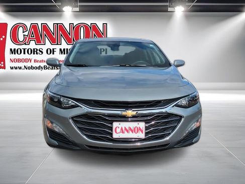 Used 2024 Chevrolet Malibu LT FWD image 2