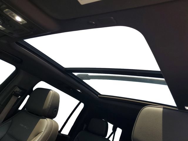 Used 2022 GMC Yukon XL Denali AWD/4WD image 10