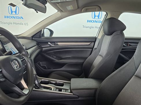 Used 2022 Honda Accord LX image 8