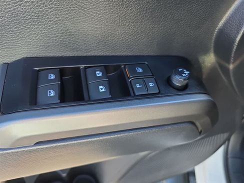 Used 2023 Toyota Tacoma TRD Off-Road w/ Technology Package AWD/4WD image 19