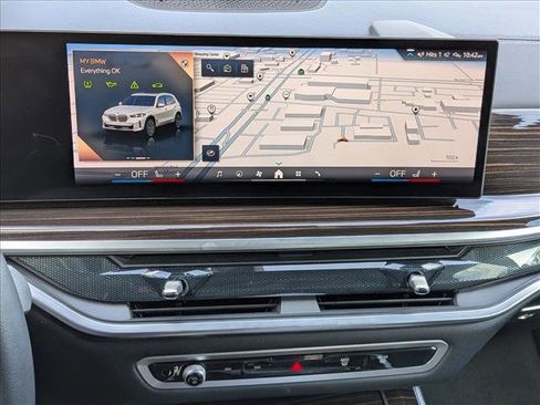 Used 2025 BMW X5 xDrive40i w/ Parking Assistance Package AWD/4WD image 15
