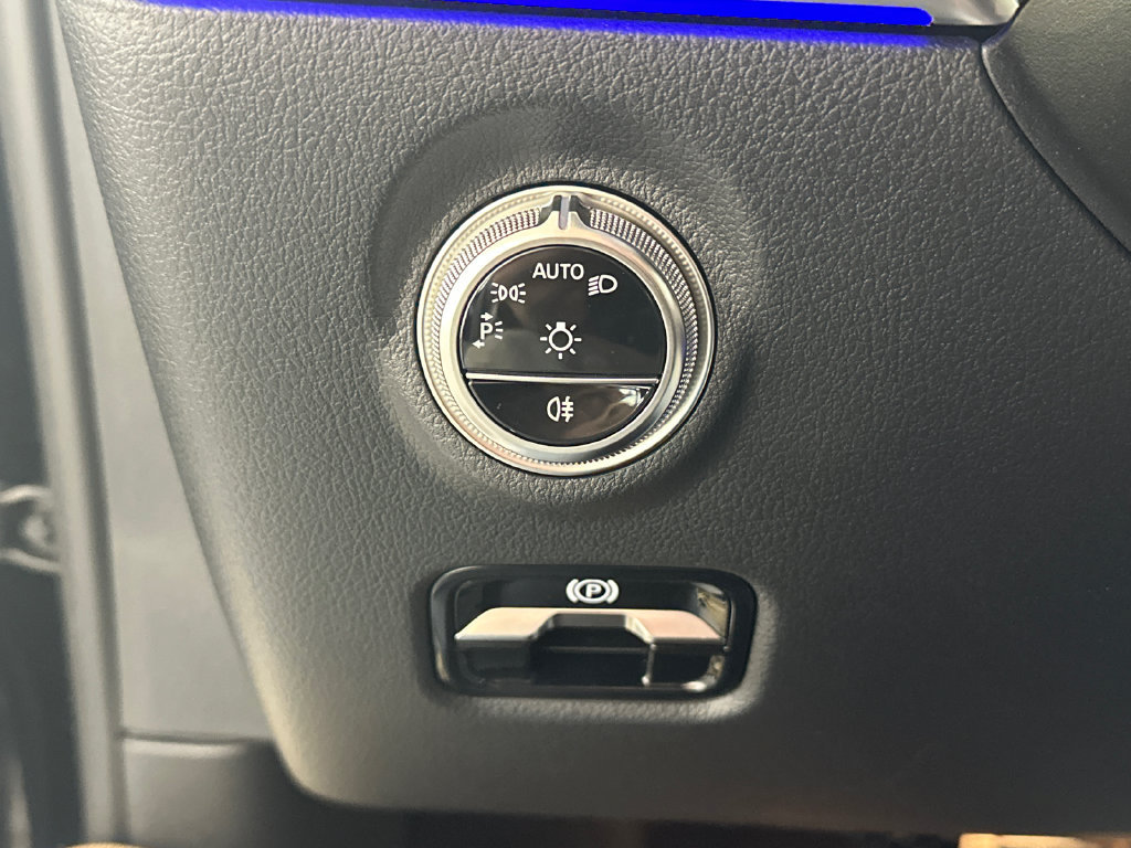 Used 2026 Mercedes-Benz C 300 Sedan image 8