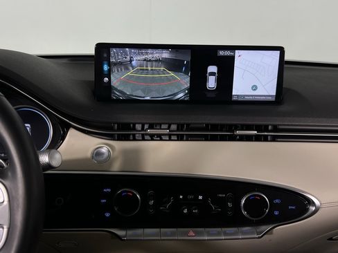 Used 2023 Genesis GV70 2.5T w/ Select Package image 25