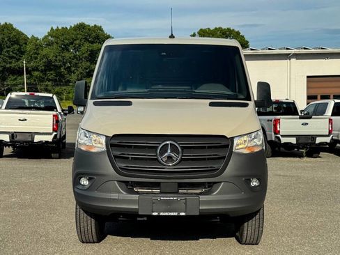 Used 2022 Mercedes-Benz Sprinter 2500 image 8