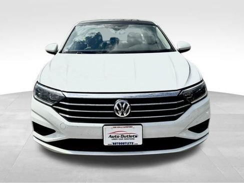 Used 2021 Volkswagen Jetta SEL image 2
