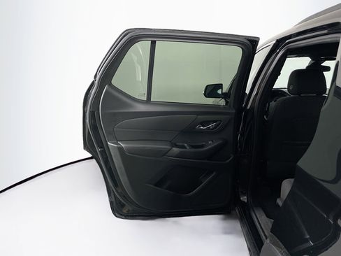 Used 2023 Chevrolet Traverse LT image 25
