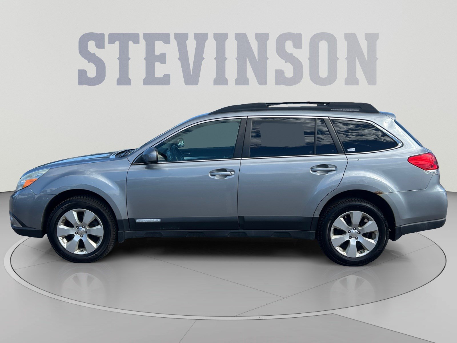 Used 2011 Subaru Outback 2.5i Premium w/ All-Weather Pkg AWD/4WD image 2