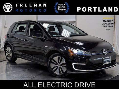 Used 2016 Volkswagen e-Golf SEL Premium w/ Driver Assistance Package FWD image 1