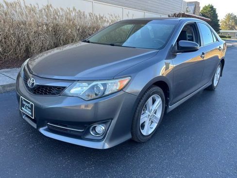 Used 2013 Toyota Camry SE image 12