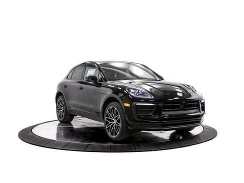 New 2026 Porsche Macan AWD/4WD image 9