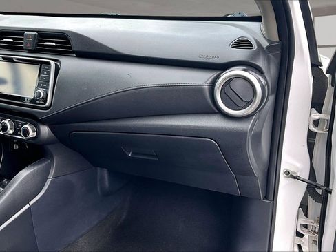 Used 2020 Nissan Versa S FWD image 17