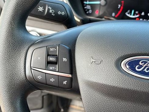 Used 2020 Ford Escape SE image 17