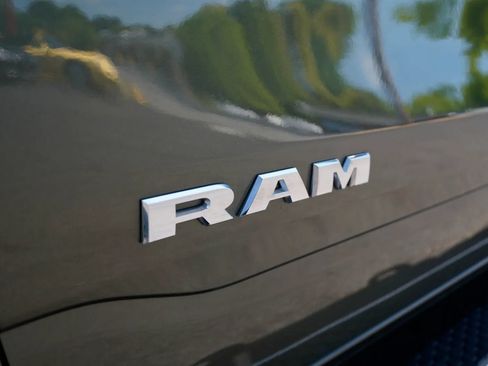 Used 2021 RAM 1500 Laramie AWD/4WD image 12
