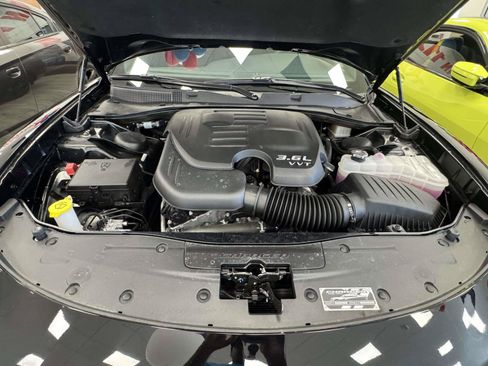 Used 2023 Dodge Charger SXT w/ Blacktop Package AWD/4WD image 13