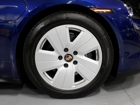 Certified 2021 Porsche Taycan image 14