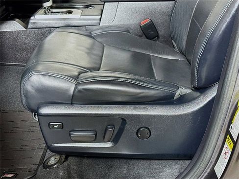 Used 2016 Toyota Tundra Platinum image 18