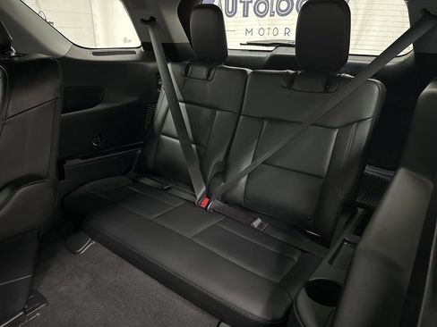 Used 2024 Ford Explorer XLT w/ Equipment Group 202A image 24