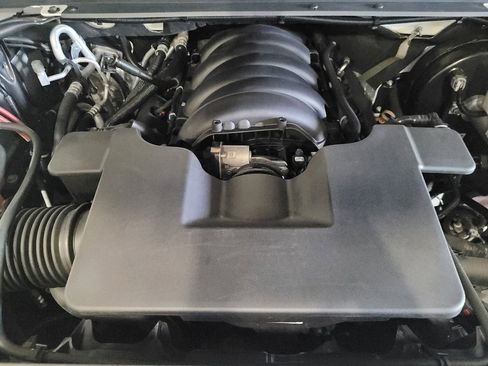 Used 2019 Chevrolet Tahoe LT w/ RST Edition RWD image 30