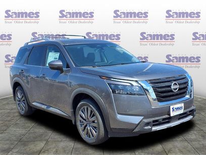 New 2025 Nissan Pathfinder SL w/ SL Premium Package