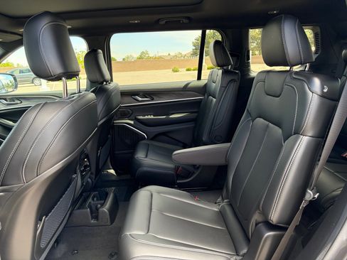 New 2026 Jeep Grand Cherokee L Limited AWD/4WD image 19