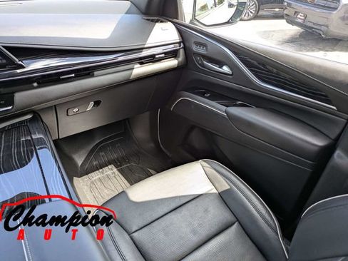 Used 2021 Cadillac Escalade Sport w/ Driver Assist Tech Package AWD/4WD image 23