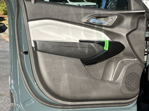 New 2025 Chevrolet Trax LT w/ Driver Confidence Package image 10