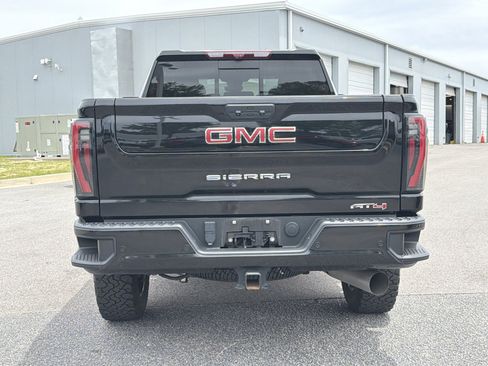Used 2024 GMC Sierra 2500 AT4 w/ AT4 Premium Plus Package AWD/4WD image 12
