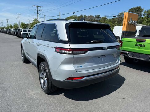 Used 2023 Jeep Grand Cherokee 4WD 4xe image 6