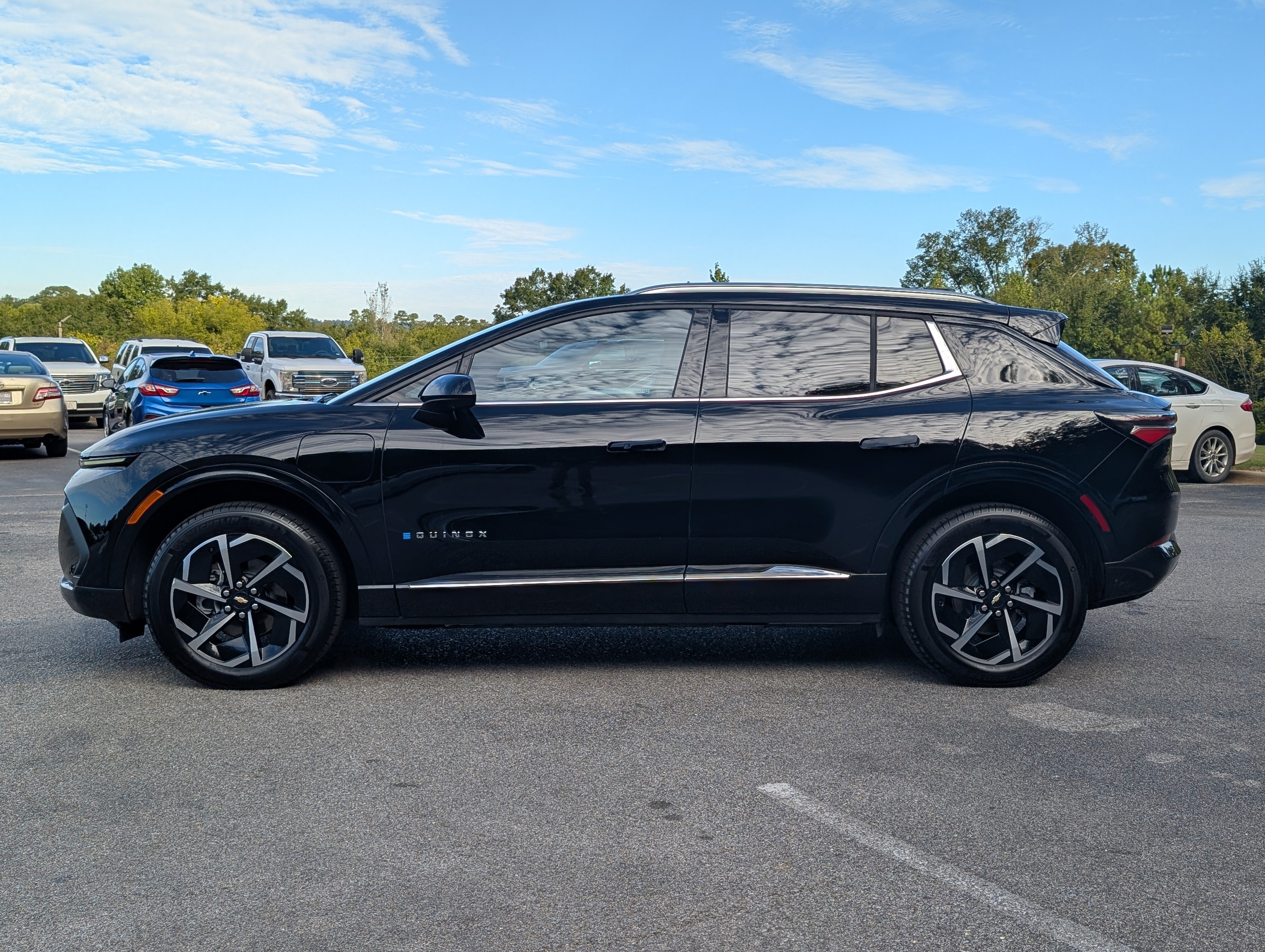 Used 2025 Chevrolet Equinox EV LT w/ Convenience Package AWD/4WD image 6