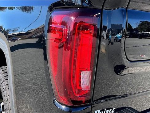 Used 2021 GMC Sierra 1500 AT4 image 24