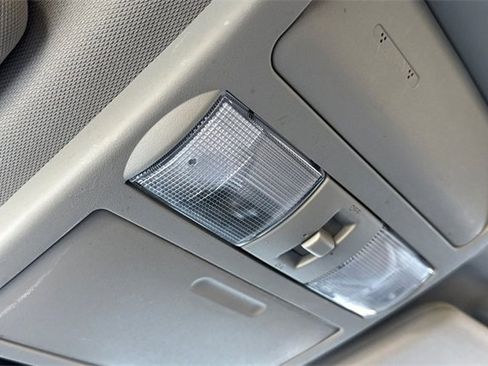 Used 2024 Nissan Frontier SV w/ SV Convenience Package image 24