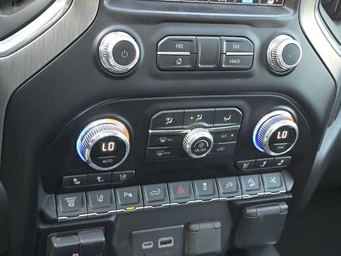 Used 2023 GMC Sierra 3500 Denali w/ Denali Ultimate Package AWD/4WD image 19