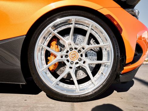 Used 2024 McLaren 750S Spider image 28