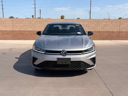 Used 2025 Volkswagen Jetta Sport FWD image 4