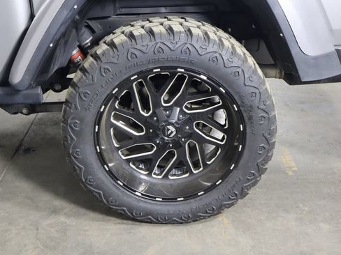 Used 2021 Jeep Gladiator Mojave AWD/4WD image 42
